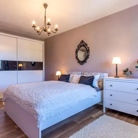 Apartman Ella *